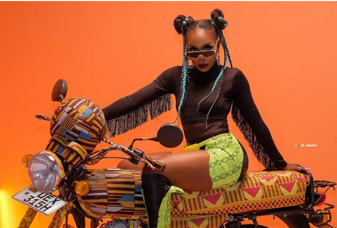 When, how much, and where are the details of Karole Kasita's "Chekecha" concert?